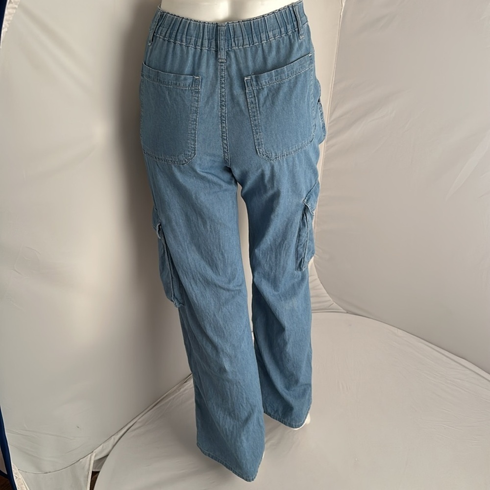 United Colors of Benetton light blue chambray high waisted cargo pants - Picture 4 of 15